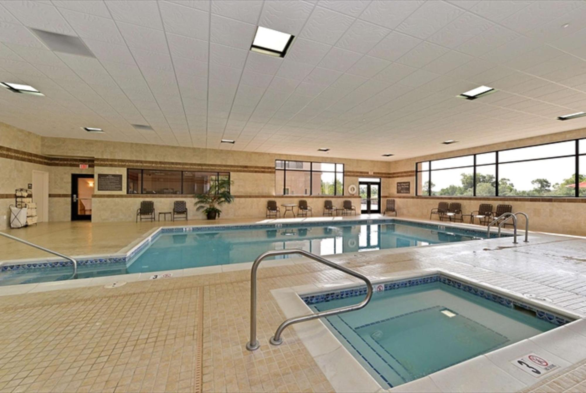 Hampton Inn & Suites Buffalo Exterior foto